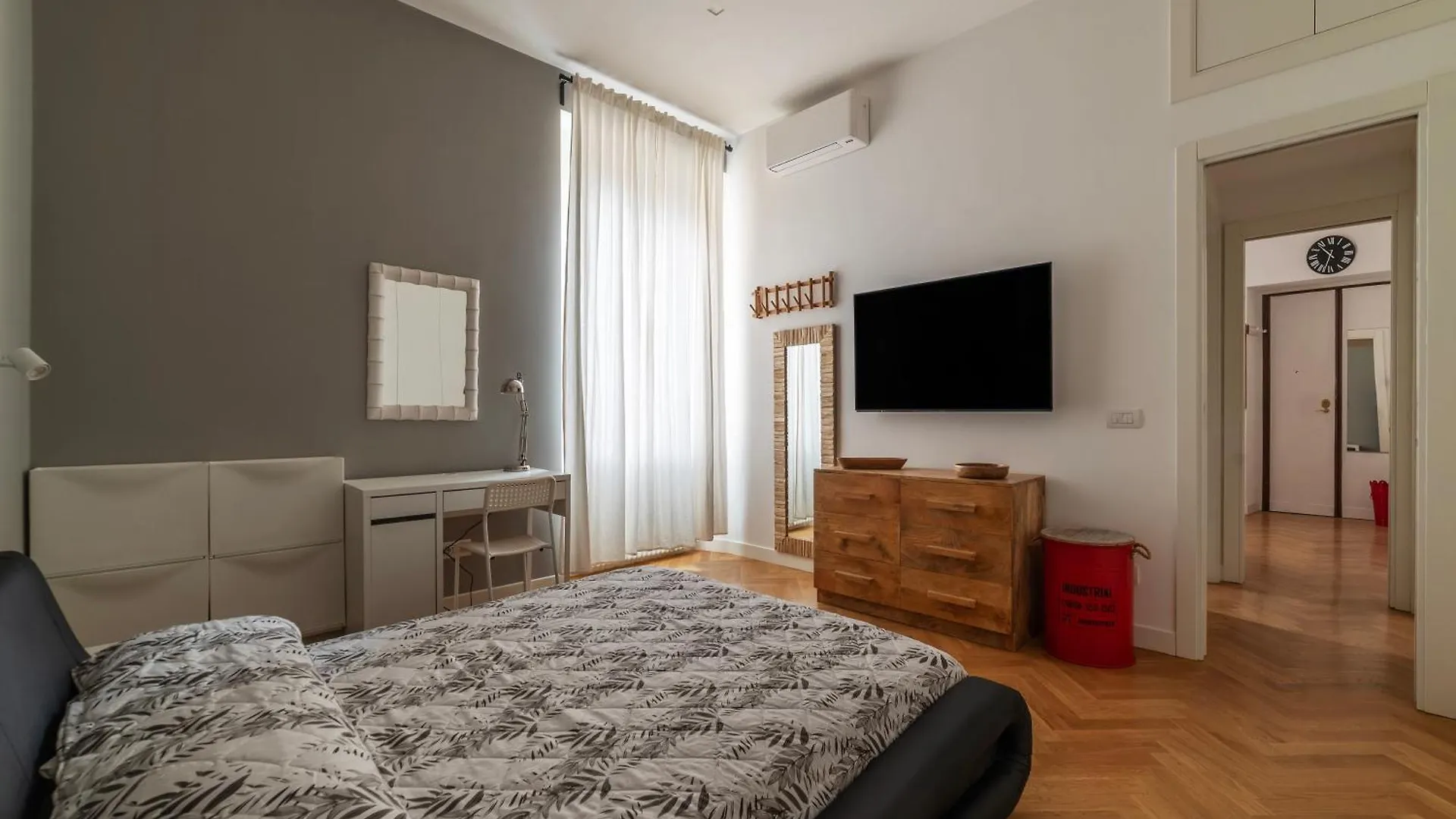 Piazza Vittorio Luxury House Apartment Rome Italy